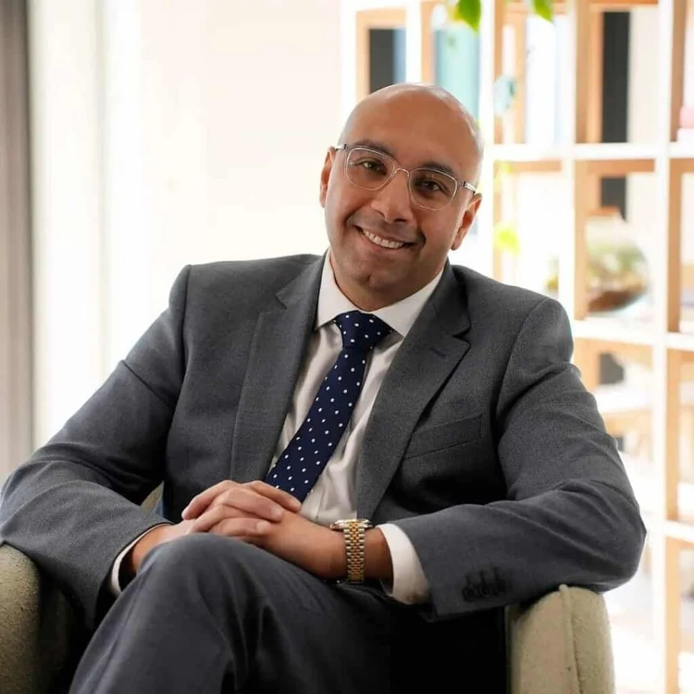 Dr Aziz Elgindi, hair restoration surgeon